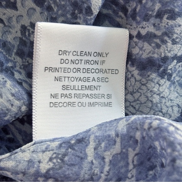 Equipment Snake Print Silk Shirt XS Blue Button Front - Picture 8 of 9